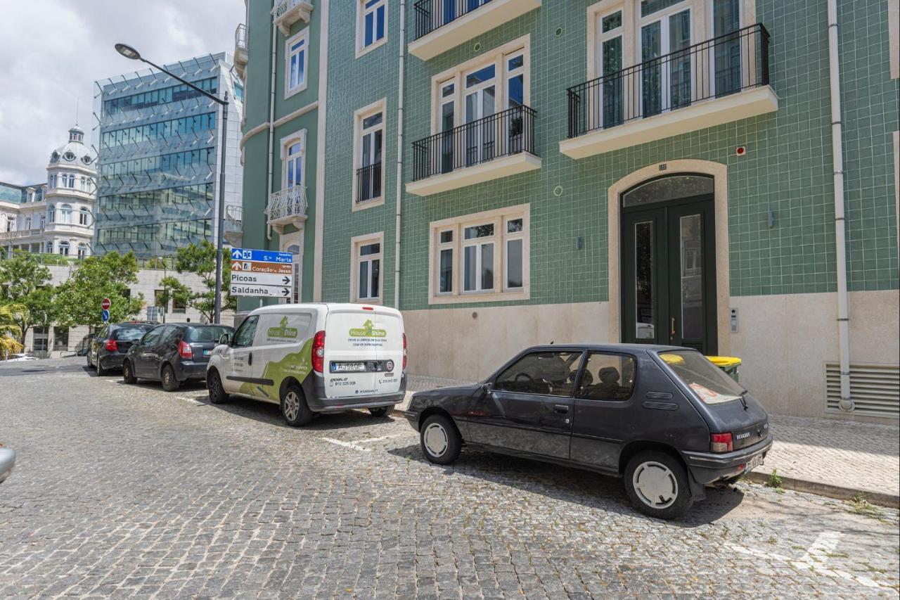 Upscale Apartment In City Center By Lovelystay Lisbon Exterior photo